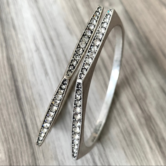 Chloe + Isabel bangle bracelet lot - Picture 2 of 4